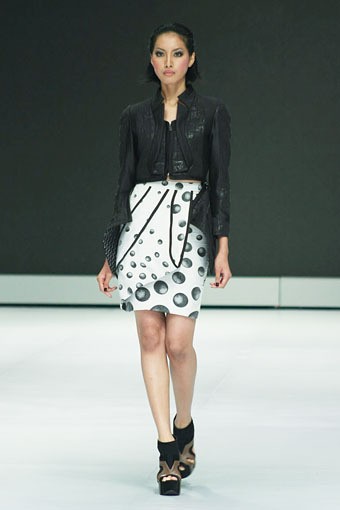 Jakarta, Indonesia - 14 Februari. Sofie Algorithmic. Indonesia Fashion Week 2013 at Jakarta Convention Center. 14 Februari 2013. Senayan. Jakarta. [Foto: Mohammad Abduh/Wolipop]