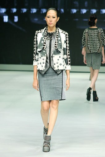 Jakarta, Indonesia - 14 Februari. Sofie Algorithmic. Indonesia Fashion Week 2013 at Jakarta Convention Center. 14 Februari 2013. Senayan. Jakarta. [Foto: Mohammad Abduh/Wolipop]