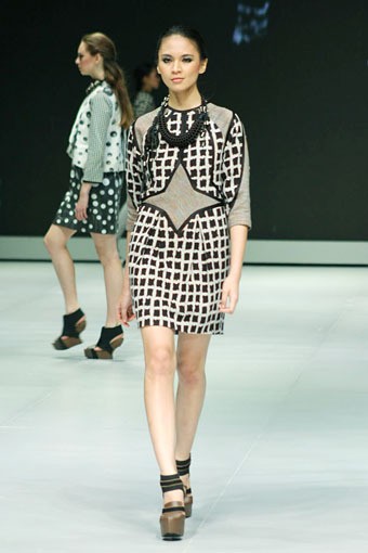 Jakarta, Indonesia - 14 Februari. Sofie Algorithmic. Indonesia Fashion Week 2013 at Jakarta Convention Center. 14 Februari 2013. Senayan. Jakarta. [Foto: Mohammad Abduh/Wolipop]