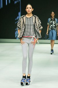 Jakarta, Indonesia - 14 Februari. Sofie Algorithmic. Indonesia Fashion Week 2013 at Jakarta Convention Center. 14 Februari 2013. Senayan. Jakarta. [Foto: Mohammad Abduh/Wolipop]