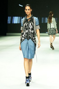 Jakarta, Indonesia - 14 Februari. Sofie Algorithmic. Indonesia Fashion Week 2013 at Jakarta Convention Center. 14 Februari 2013. Senayan. Jakarta. [Foto: Mohammad Abduh/Wolipop]