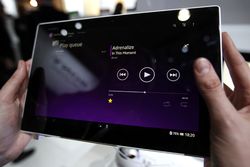 Si Langsing & Anti Air Xperia Tablet Z