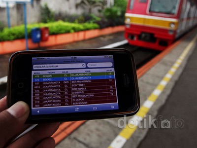 Mau Tahu Jadwal KRL, Cukup Lihat Ponsel