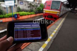 Mau Tahu Jadwal KRL, Cukup Lihat Ponsel
