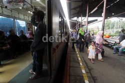 Mau Tahu Jadwal KRL, Cukup Lihat Ponsel