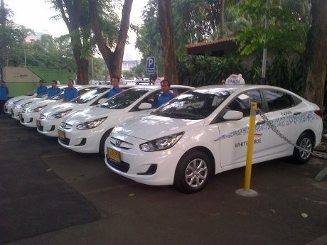 1.000 Unit Taksi Batik Hyundai Hiasi Jalanan Jakarta