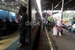 Mau Tahu Jadwal KRL, Cukup Lihat HP