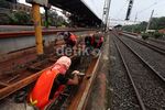 Peron Jalur 3 Stasiun Jatinegara Ditinggikan