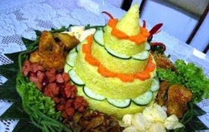Nasi Tumpeng, Nasi Lengkap Sarat Simbol
