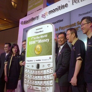 Transfer Uang Sekarang Bisa Lewat BBM
