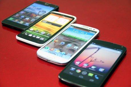 Adu Buas 4 Ponsel Android Quadcore