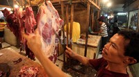 Tingginya harga daging sapi di Indonesia, menguntungkan para importir.