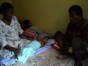 Yulia Hanya Bisa Santap Bubur Bayi Instan