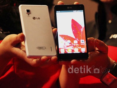 Optimus G, Ponsel Empat Otak LG
