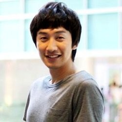 PD Running Man Anggap Popularitas Lee Kwang Soo sebagai Misteri