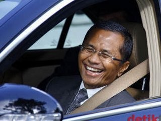 Dahlan Iskan: Pengendara Mobil Jangan Ngomel Kalau Disusul Bikers