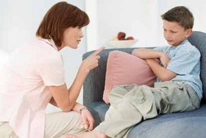 Gawat, 5 Kebiasaan Buruk Ini Tak Sengaja Diajarkan Orang Tua ke Anak