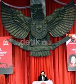 Mega Sambangi DPR, Beri Wejangan Soal Migas