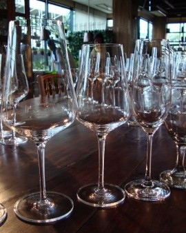 Memilih Gelas Wine yang Tepat