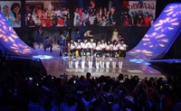 Inilah penampilan Cherrybelle diusianya yang kedua tahun dalam konser 'Cherrybelle Cari Cinta'.