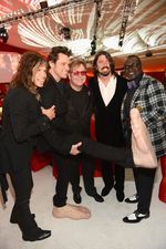 Kaki Raksasa Jim Carrey yang Sensasional