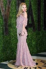 Rosie Huntington-Whiteley Cantik Bak Barbie