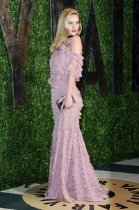 Roise terlihat seperti Barbie saat menghadiri acara Vanity Fair Oscar Party 2013. Pascal Le Segretain/Getty Images.