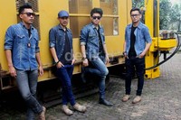 Lagu-lagu cinta Seventeen sangat berkarakter lelaki tapi sanggup meluluhkan hati para perempuan.