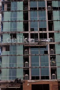 Dalam survei tersebut juga terungkap, kalangan pengembang menganggap rendahnya penjualan apartemen pada tahun 2012 karena banyaknya penambahan pasokan.