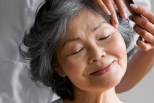Cegah Rambut Beruban dengan Nutrisi Ini
