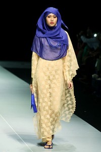 Jenahara Nasution The Tuareg. Fashion Show Parade INFINITELY COVERED. Indonesia Fashion Week 2013 at Jakarta Convention Center. 15 Februari 2013. Senayan. Jakarta. [Foto: Mohammad Abduh/Wolipop]