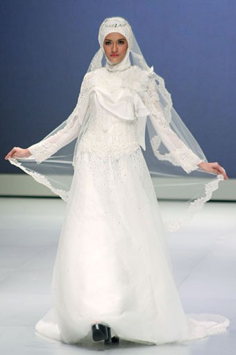 Misan Kopaka Western Romanticism. Fashion Show Parade INFINITELY COVERED. Indonesia Fashion Week 2013 at Jakarta Convention Center. 15 Februari 2013. Senayan. Jakarta. [Foto: Mohammad Abduh/Wolipop]