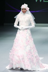 Misan Kopaka Western Romanticism. Fashion Show Parade INFINITELY COVERED. Indonesia Fashion Week 2013 at Jakarta Convention Center. 15 Februari 2013. Senayan. Jakarta. [Foto: Mohammad Abduh/Wolipop]