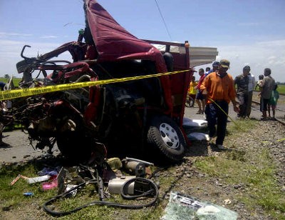 Kereta Argojati Tabrak Truk di Cirebon, 1 Kritis dan 2 Luka Ringan