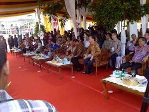Jokowi dan Menteri SBY Hadiri Penataan PKL