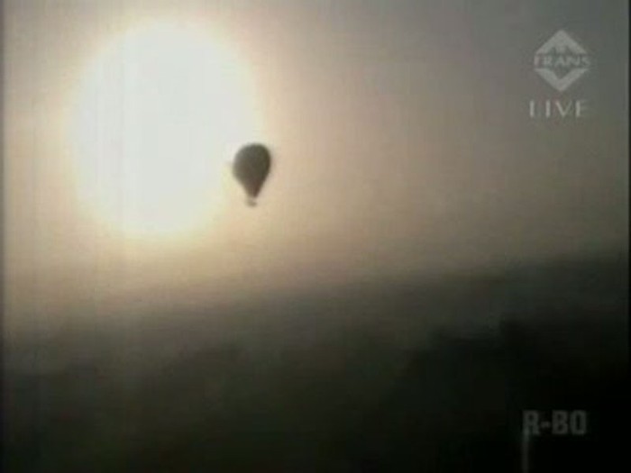 Balon Udara Terbakar dan Jatuh, 19 Penumpang Tewas