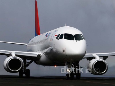 Ini Dia Penampakan Sukhoi SSJ-100