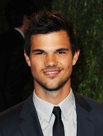Brewokan, Taylor Lautner Makin Ganteng