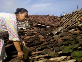 Puluhan Rumah di Dua Kecamatan di Gresik Diterjang Puting Beliung