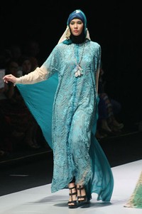 Amalina Aman Timeless Treasure. Fashion Show Parade INFINITELY COVERED. Indonesia Fashion Week 2013 at Jakarta Convention Center. 15 Februari 2013. Senayan. Jakarta. [Foto: Mohammad Abduh/Wolipop]