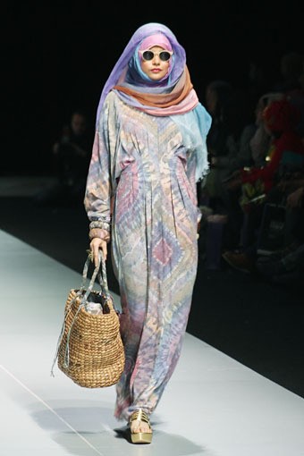 Jakarta, Indonesia - 15 Februari 2013. Dian Pelangi Savana Troops Fashion Show Parade INFINITELY COVERED. Indonesia Fashion Week 2013 at Jakarta Convention Center. Senayan, Jakarta. [Foto: Mohammad Abduh/Wolipop]