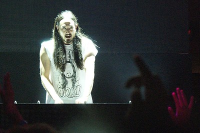 Steve Aoki Pamerkan Seluruh Karyanya Saat Tampil di Jakarta