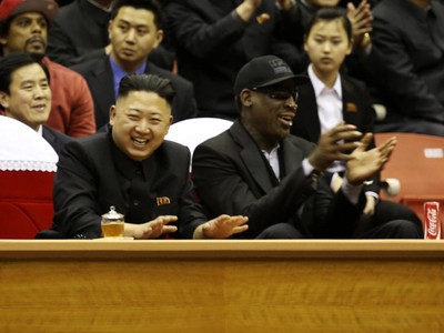 Presiden Korut & Eks Bintang NBA Nonton Basket