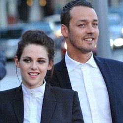Sstt..Kristen Stewart Didekati Selingkuhannya Lagi