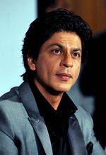 Berusia 47 Tahun, Shahrukh Khan Tetap Tampan