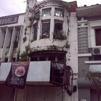 Toko Tua Pertama di Jalan Braga yang Hancur akan Diperbaiki