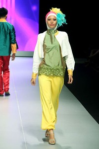 Jakarta, Indonesia - 15 Februari. Oki Wong The Journey. Explore Minangkabau Herritage. Indonesia Fashion Week 2013 at Jakarta Convention Center. 15 Februari 2013. Senayan. Jakarta. [Foto: Mohammad Abduh/Wolipop]