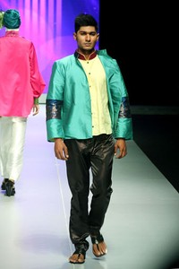 Jakarta, Indonesia - 15 Februari. Oki Wong The Journey. Explore Minangkabau Herritage. Indonesia Fashion Week 2013 at Jakarta Convention Center. 15 Februari 2013. Senayan. Jakarta. [Foto: Mohammad Abduh/Wolipop]