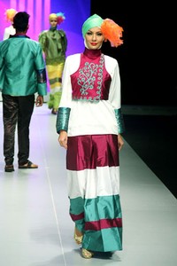 Jakarta, Indonesia - 15 Februari. Oki Wong The Journey. Explore Minangkabau Herritage. Indonesia Fashion Week 2013 at Jakarta Convention Center. 15 Februari 2013. Senayan. Jakarta. [Foto: Mohammad Abduh/Wolipop]