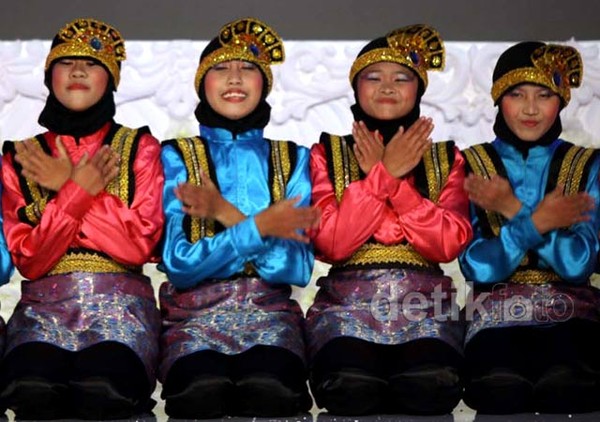 Tarian Tradisional Meriahkan Wedding Expo